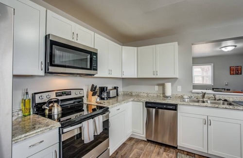 East Colorado Springs House | 2BR Olympic Training Center Dog-friendly