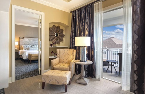 Pennington Bend Resort | 2BR Suite with Resort Pool, FREE WIFI, Near Attractions