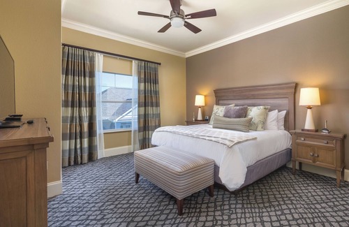 Pennington Bend Resort | 2BR Suite with Resort Pool, FREE WIFI, Near Attractions