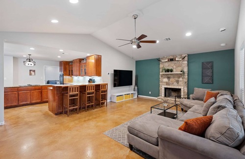 Marble Falls House | 2BR Texas Countryside Home!