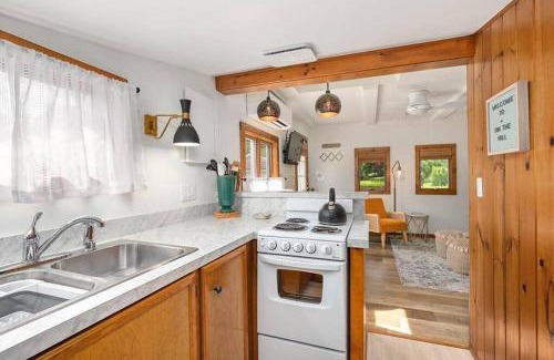 Saugatuck House | 2min walk Downtown - Outdoor Patio - Pet Friendly