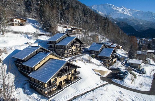 Saint-Gervais-les-Bains Apartment | 2nd floor, swimming pool, balcony, parking, tv, ski locker, 42m², Saint Gervais