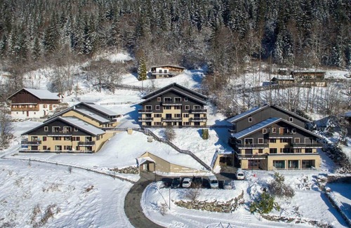 Saint-Gervais-les-Bains Apartment | 2nd floor, swimming pool, balcony, parking, tv, ski locker, 33m², Saint Gervais