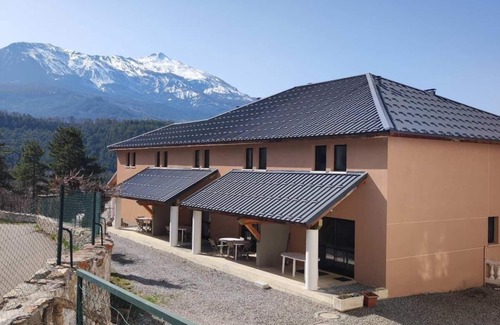 Jausiers Apartment | 2nd floor, swimming pool, sauna, terrace, parking, tv, 50m², Pra Loup