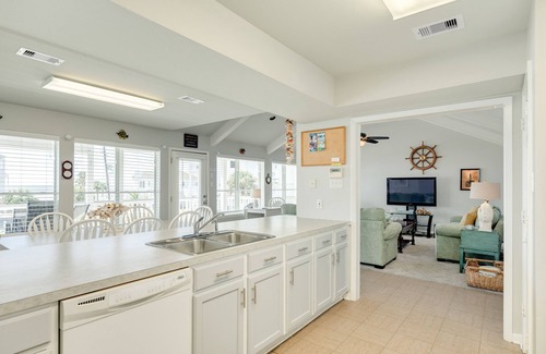 Indian Beach House | 2nd Row Gulf View Home w/2 Decks, Board Games, 3 Kings+Bunk all w/Deck Access