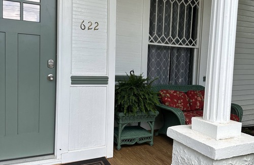 Pulaski House | 2nd Street Retreat