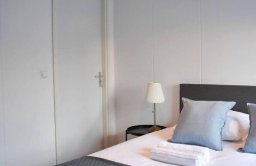 Helmersbuurt House | 2room suite in Helmersstraat