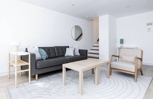 Communipaw House | 3 bed 1.5 bath in-unit washer, dryer and 50 inch TV