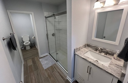 Clifton House | 3 bed, 2 bath walking distance from Lake Whitney and the Whitney Ridge resort!