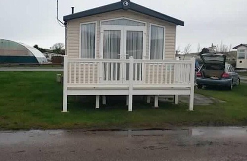 Llanasa House | 3 BED BEAUTIFUL CARAVAN WITH EN-SUITE CLOSE TO THE BEAUTIFUL NORTH WALES COAST