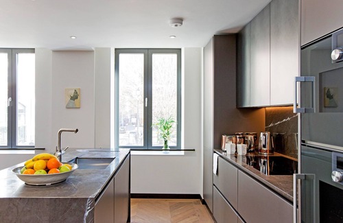Soho Apartment | 3-bed Deluxe Apt 101