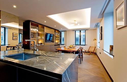 Soho Apartment | 3-bed Deluxe Apt 205