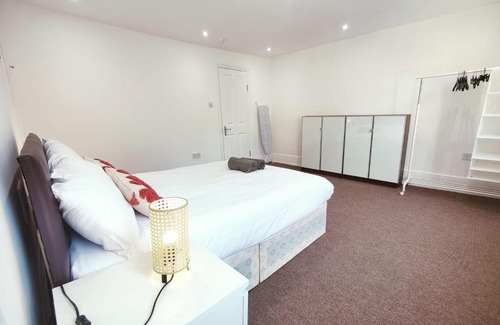 Spitalfields Apartment | 3 Bed Flat close to Liverpool st & Brick lane