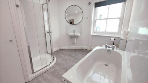 Spitalfields Apartment | 3 Bed Flat close to Liverpool st & Brick lane