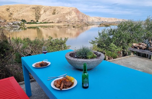 Birdlings Flat House | 3-bed gem in Birdlings Flat with stunning lake & ocean views – a rare retreat!