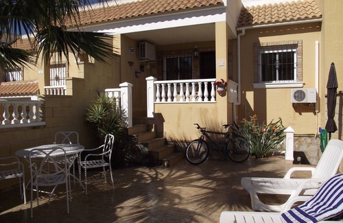 Quesada House | 3 BED HOUSE,LO MARABU,CIUDAD QUESADA.COMMUNAL POOL,WI-FI AND TV.AIR CON.