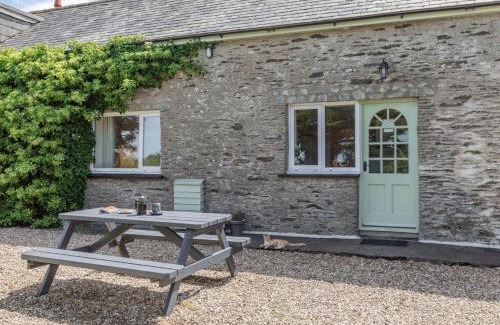 Ilfracombe House | 3 Bed in Combe Martin 86942