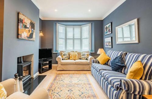 Meads House | 3 bed in Eastbourne EHC01