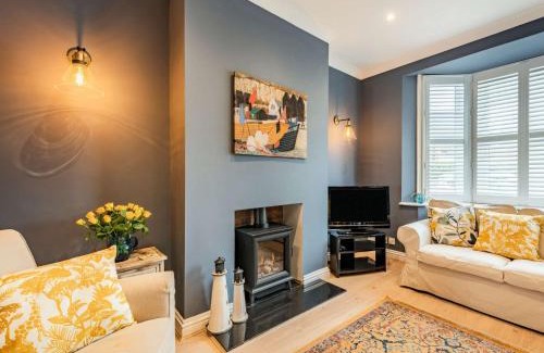Meads House | 3 bed in Eastbourne EHC01