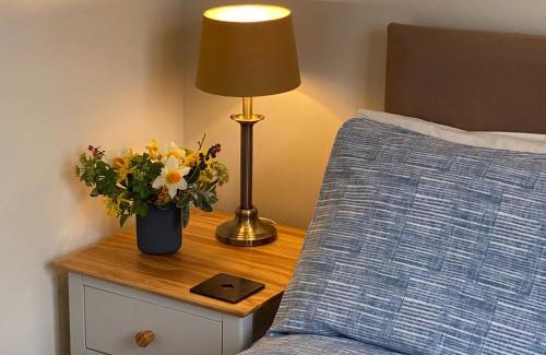 Wighton House | 3 Bed in Wighton KT085
