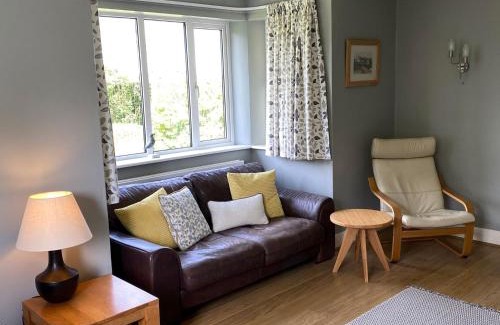 Wighton House | 3 Bed in Wighton KT085