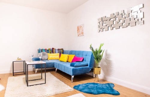 Nottingham House | 3 Bed - Near Tram stop - NG2
