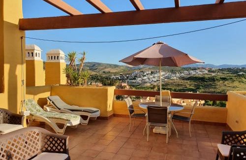 Puerto de la Duquesa Apartment | 3 Bed Penthouse - Sleeps 8 - Pool - Sea View
