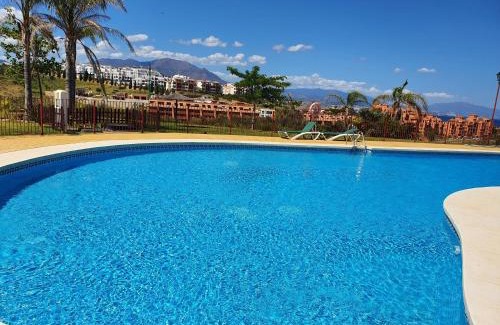 Puerto de la Duquesa Apartment | 3 Bed Penthouse - Sleeps 8 - Pool - Sea View