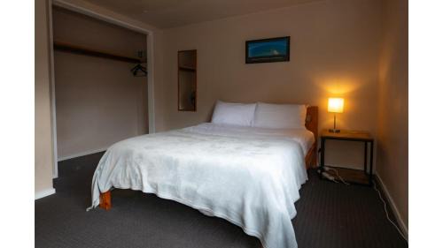 Pakuranga Heights House | 3 Bed Room downstairs house with Private entrance