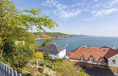 Babbacombe Cottage | 3 Bed - Smugglers Cottage - Sleeps 6 guests in 3 bedrooms