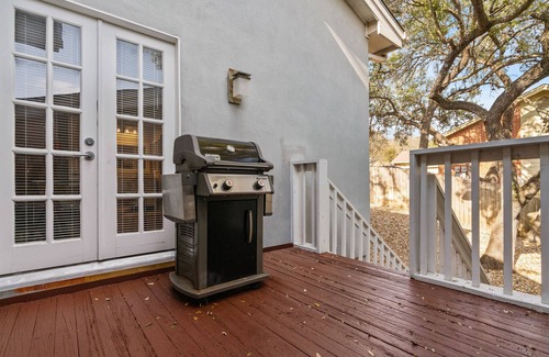North Cat Mountain Condo | 3 Bedroom, 2 &1/2 Bath Condominium Executive lease-short and long-term options.