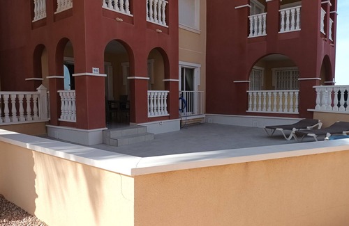 Los Alcazares Apartment | 3 bedroom, 2 bathroom, ground floor garden apartment with TV & free WIFI