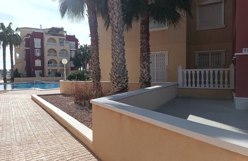 Los Alcazares Apartment | 3 bedroom, 2 bathroom, ground floor garden apartment with TV & free WIFI