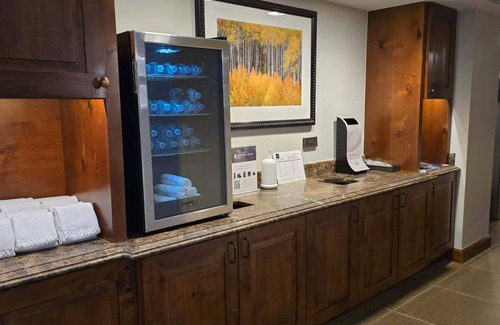 Vail Villa | 3 bedroom 3.5 bath villa in wonderful Vail with ski-in ski-out