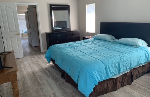 Sylvan Shores House | 3 Bedroom 3 Bath Lake Clay Getaway with Beautiful Pool