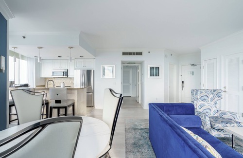 Mid Beach Apartment | 3 bedroom/5 Bathroom in the FONTAINEBLEAU HOTEL (3 unit suite)