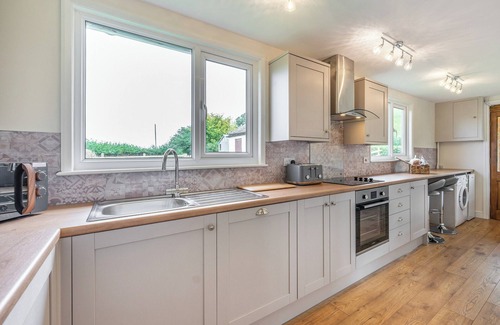 Llandrindod Wells Cottage | 3 bedroom accommodation in Hundred House, near Llandrindod Wells