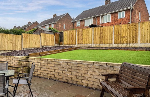 Chesterfield Cottage | 3 bedroom accommodation in Inkersall, near Chesterfield