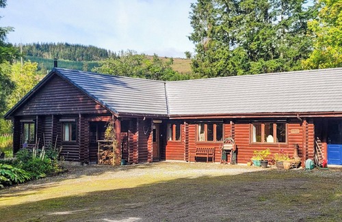 Blairgowrie Cottage | 3 bedroom accommodation in Enochdhu, near Pitlochy