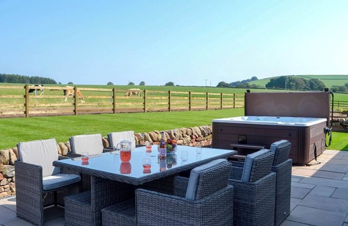 Torthorwald Cottage | 3 bedroom accommodation in Amisfield, near Dumfries