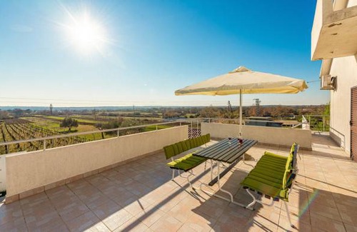 Galovac House | 3 bedroom accommodation in Galovac