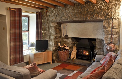 Trefor Cottage | 3 bedroom accommodation in Trefor, near Caernarfon