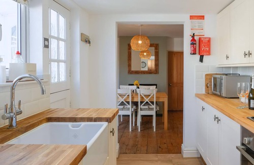 Freshwater Cottage | 3 bedroom accommodation in Middleton, Freshwater