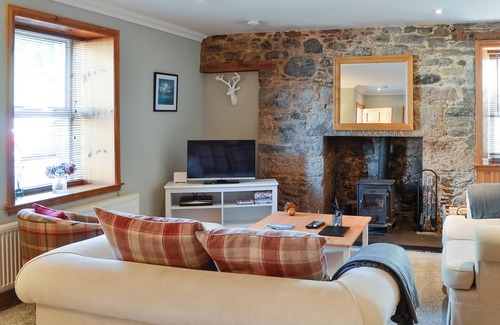 Lewiston Cottage | 3 bedroom accommodation in Drumnadrochit, near Inverness