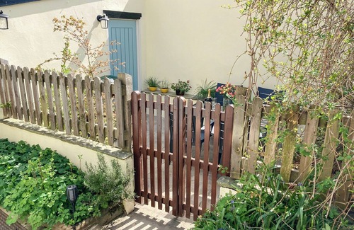 Thornton Dale Cottage | 3 bedroom accommodation in Thornton-le-Dale, near Pickering