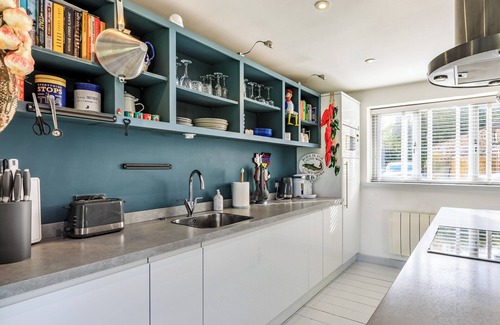 Bishopswood Cottage | 3 bedroom accommodation in Bishopswood, near Chard