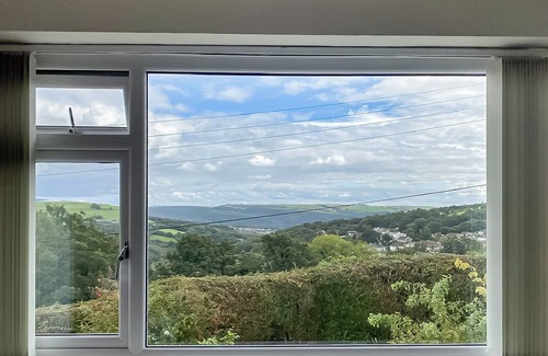 Mawr Cottage | 3 bedroom accommodation in Craig-Cefn-Parc, near Clydach