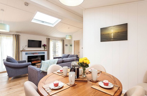 Ryde Ski Chalet | 3 bedroom accommodation in Wootton Bridge, Nr Cowes