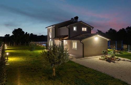 Grzini House | 3 bedroom accommodation in Zminj