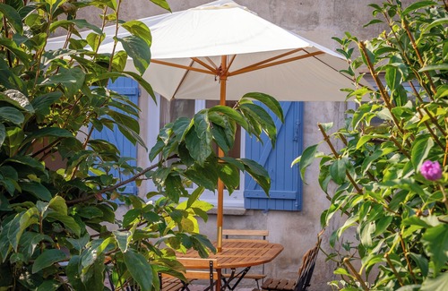 Paray-le-Monial Apartment | 3-bedroom apartment in Paray-le-Monial with AC, WiFi ,SPA and private parking